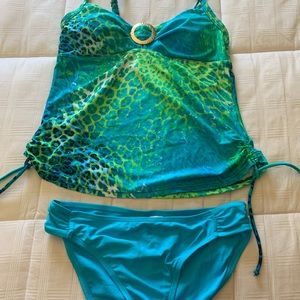 Beach Diva two piece swimsuit size 10 BNWOT